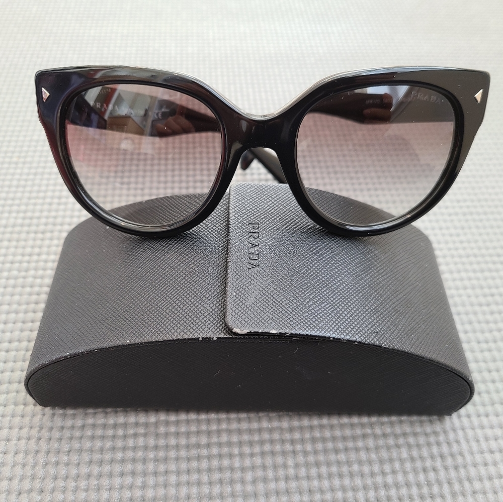 Prada Black Sunglasses SPR170